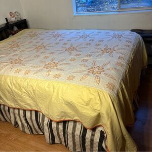 Vintage Handmade Gold Cross Stitch Lightweight  White Quilt Bedspread 80”x 94”